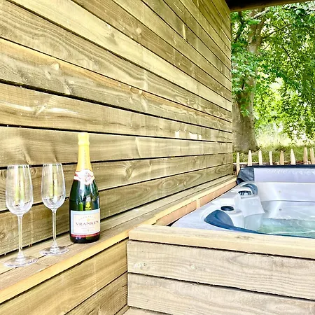 펜션 La Parenthese - Peaceful And Family-friendly In *