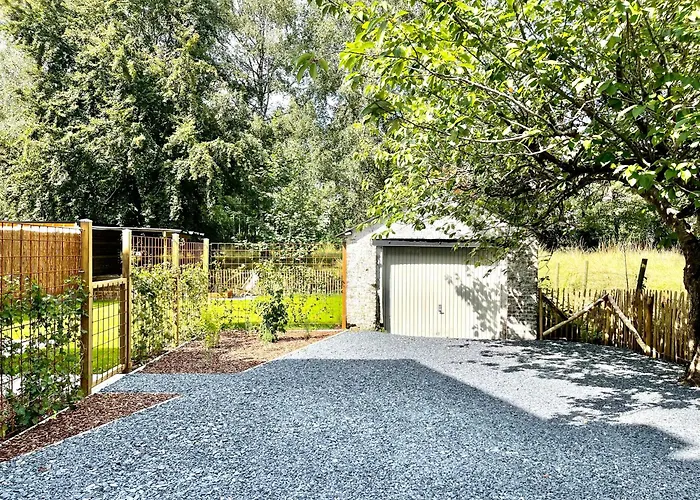 La Parenthese - Peaceful And Family-friendly In バストーニュ