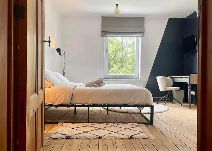 La Parenthese - Peaceful And Family-friendly In 別荘 バストーニュ