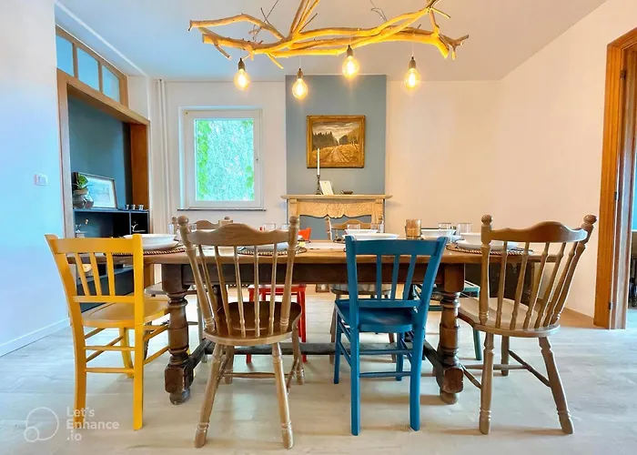 別荘 La Parenthese - Peaceful And Family-friendly In バストーニュ